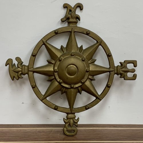 Cast Iron Gold Star Directional Wall Hanging