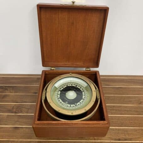 Kelvin And Hughes Magnetic Compass 07 box lid up