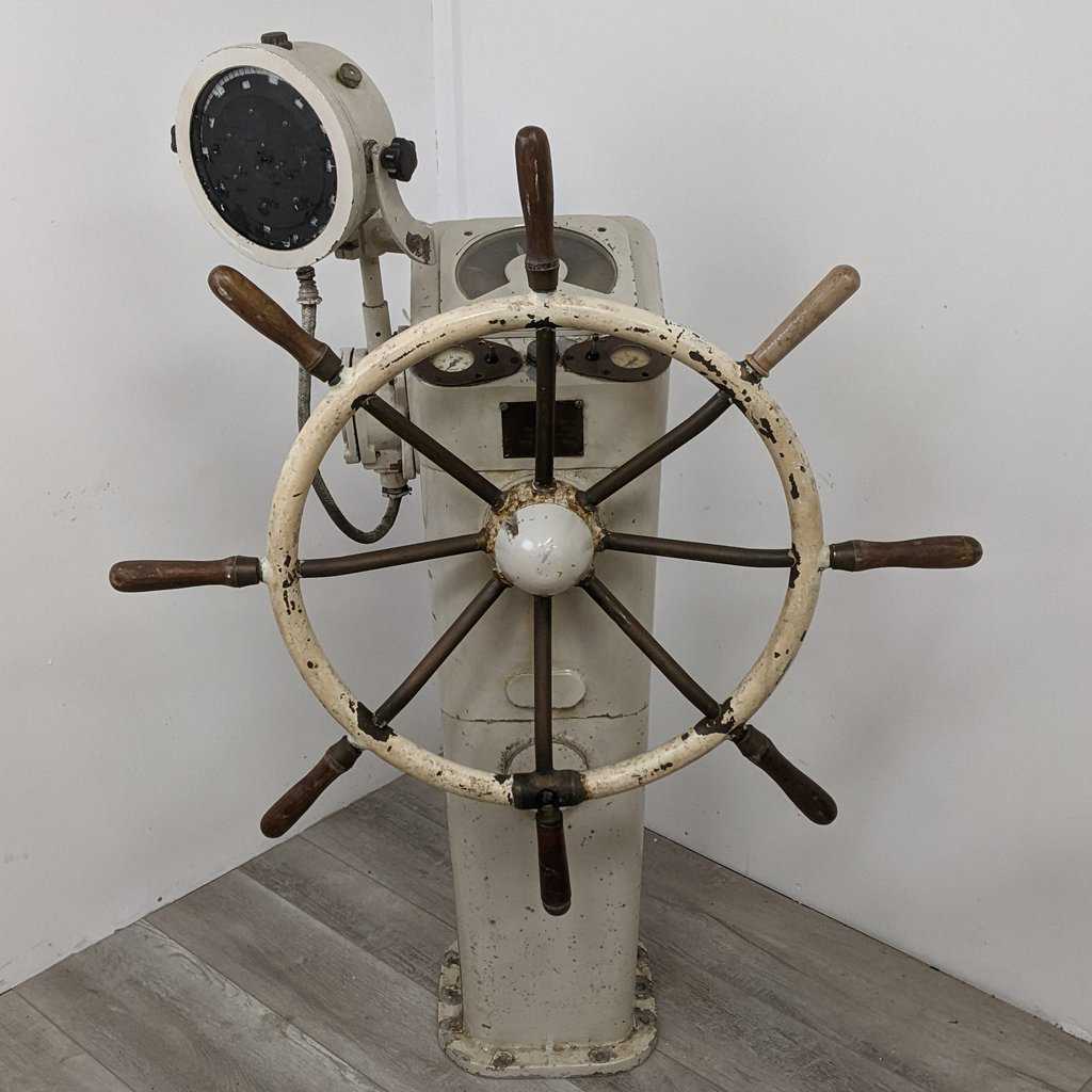1964 Hydroster Polish Ship's Helm with Fog Light