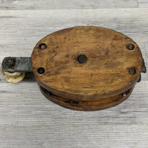 Ovular Wooden Pulley