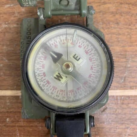 U.S. Military CAMMENGA Field Compass 02 close up