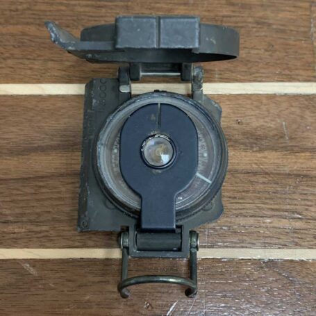 Vintage Non-Functional Lensatic Magnetic Compass 04 Vintage Non-Functional Lensatic Magnetic Compass
