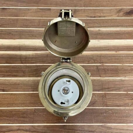 Clear Fresnel Lens Brass Tranberg Piling Light (7) Socket View