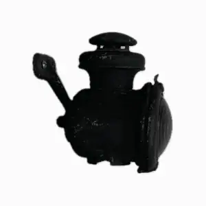 Model T kerosene lamp – silhouette showing purple lens