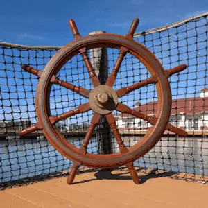 Paddle steamer Ship Wheel