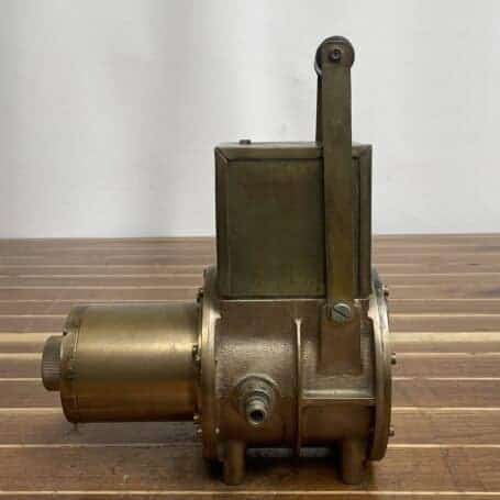 Vintage Microamperes Meter - Brass - Simpson Electric Co. 04 Vintage microamperes meter side profile with attached lever and fittings