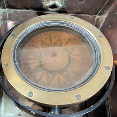 Antique Maritime Compass, Box with Mounting Bracket 09 Antique Maritime Compass, Box with Mounting Bracket 09